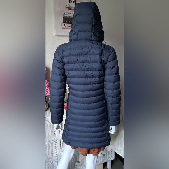 Patagonia Worn Wear Silent Duck Down Parka with Hood in Steel Blue color size XS - Picture 5 of 15